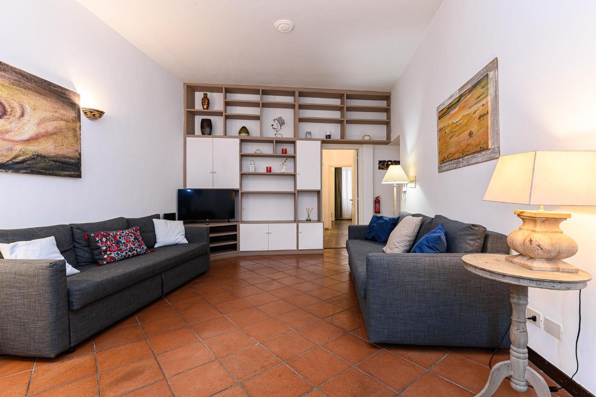 Colosseum With Terrace By Ndp Rent * Rom